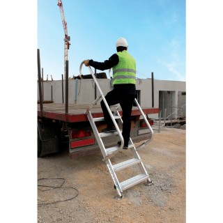 Echelle d'accès aux camions de chantier ESCABOTTE | L'Echelle Européenne