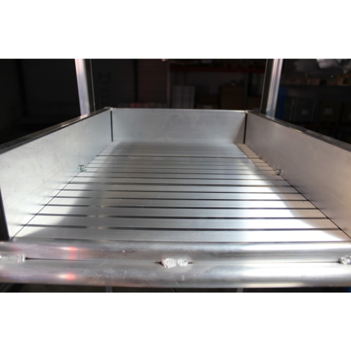 Plate-forme en aluminium strié