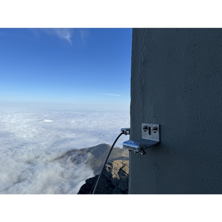 NEWPRO Ancrage pour la ligne de vie CONEKT PRO | L'Echelle Européenne