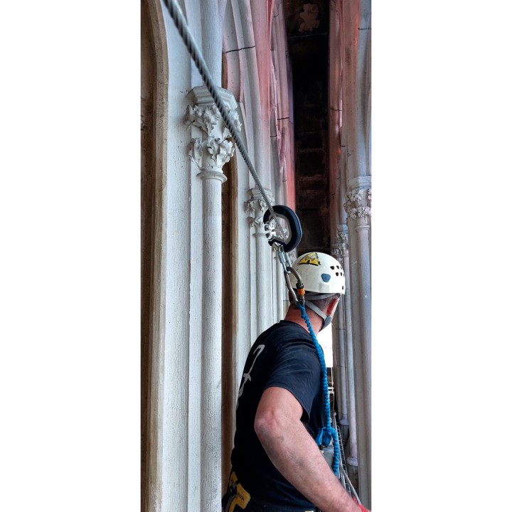 OCHO PRO+ Crochet de sécurité pour la ligne de vie CONEKT PRO | L'Echelle Européenne