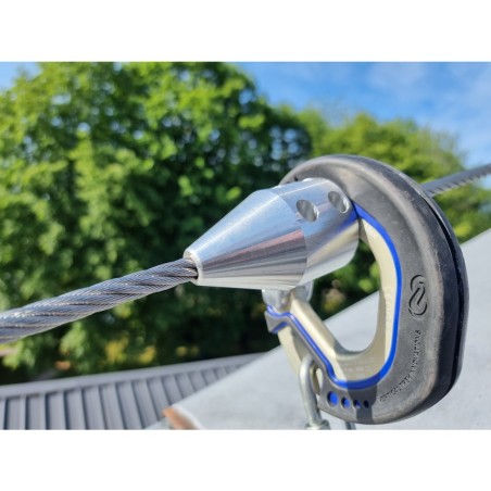 X-CONE Système d'arrêt de chute pour la ligne de vie continue CONEKT | L'Echelle Européenne