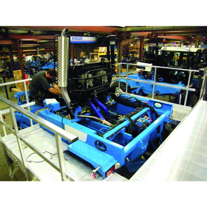 Création de postes de travail pour maintenance mécanique, électrique et assemblage de pièces sur des tracteurs enjambeurs | L'Ec