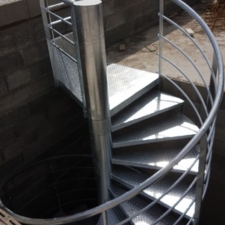 Escalier pour accès terrasse technique | L'Echelle Européenne