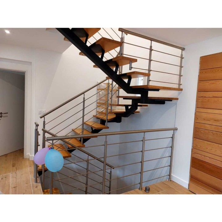Escalier à limon central GERANIO | L'Echelle Européenne