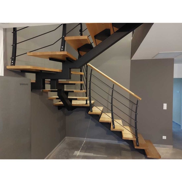 Escalier à limon central GERANIO | L'Echelle Européenne