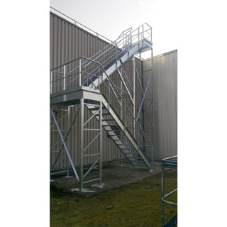 Escalier demi tournant extérieur | L'Echelle Européenne