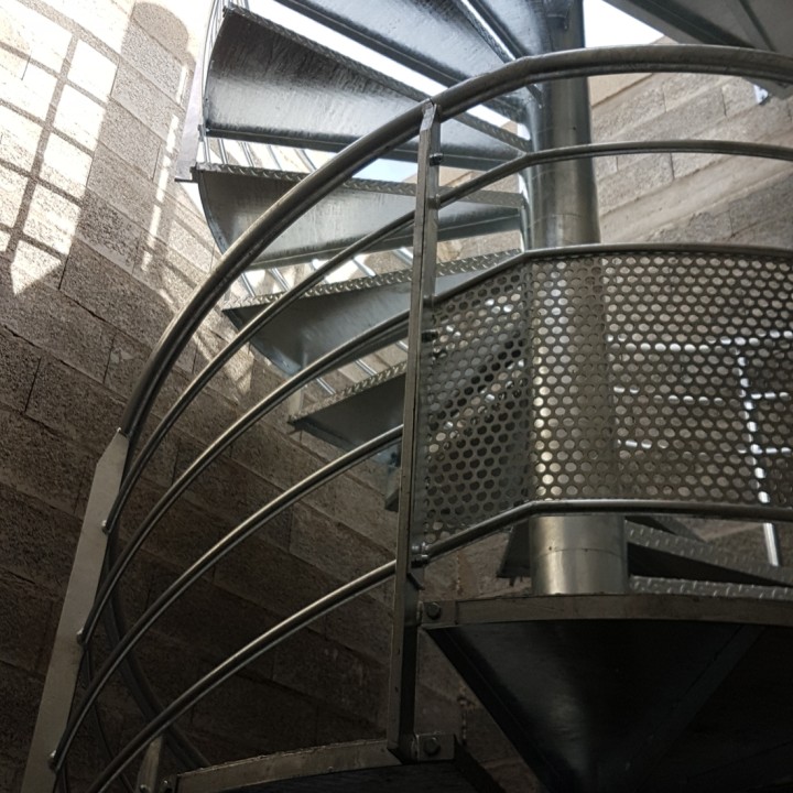 Escalier hélicoïdal extérieur galvanisé | L'Echelle Européenne