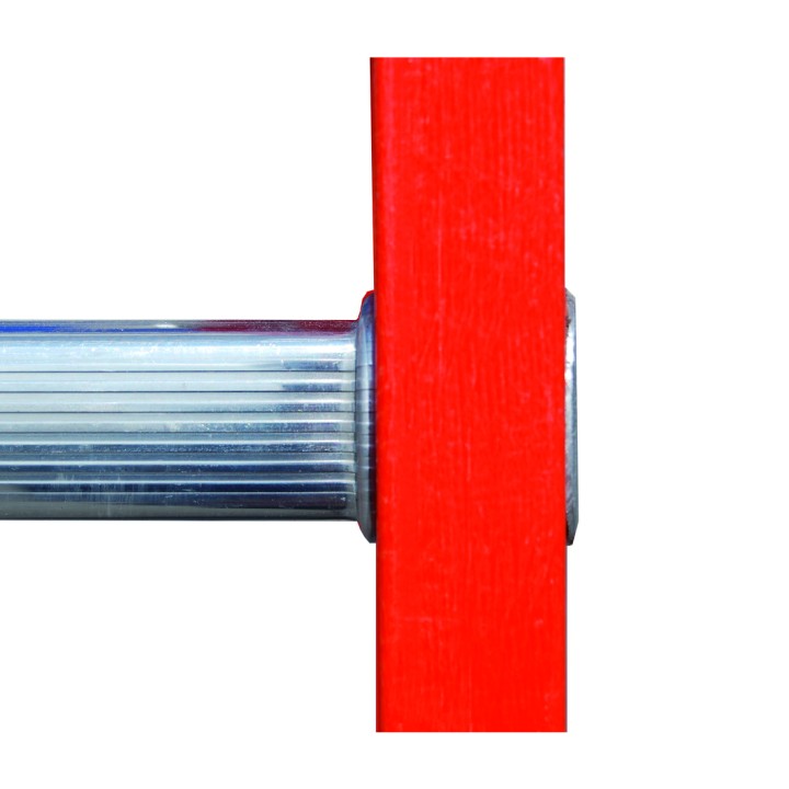 Montants coloris rouge en fibre de verre