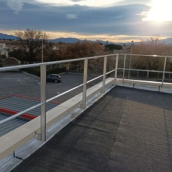 Fourniture et pose de garde-corps fixe pour toiture