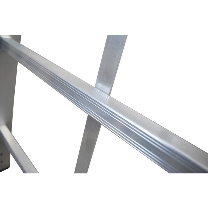 barre de renfort sur plan arrière