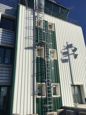 Echelle à crinoline à Lorient