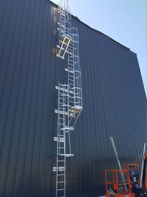 échelle à crinoline à Valence