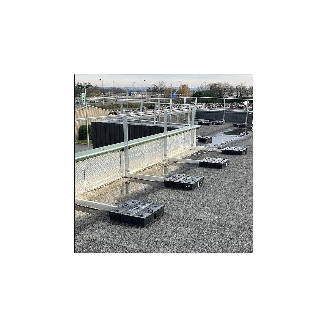 Fourniture et pose de garde-corps fixe pour toiture